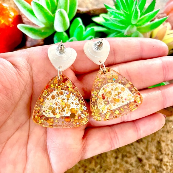 Winnie The Pooh And Piglet Acrylic Earrings - Picture 4 of 4